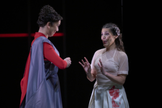 Òpera de Butxaca i Nova Creació presenta:Diálogos de Tirant y Carmesinaópera de cámara TEATROS DEL CANAL por Pablo Lorente